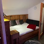Lakeside Penthouse 16 *