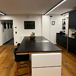 아파트 Lakeside Penthouse 16 젤암제