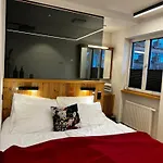 Lakeside Penthouse 16 דירה