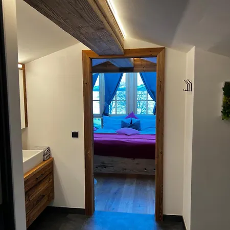 Lakeside Penthouse 16 *