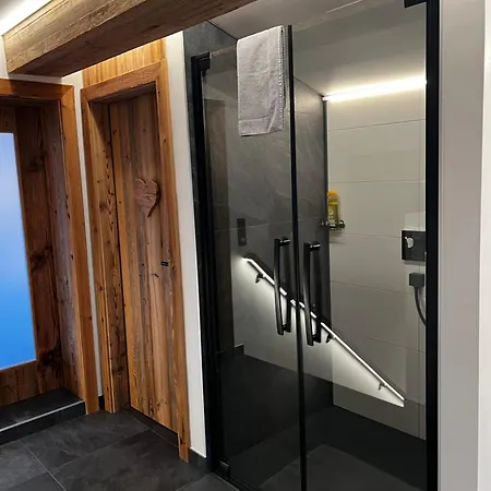 Lakeside Penthouse 16 * Τσελ αμ Ζέε