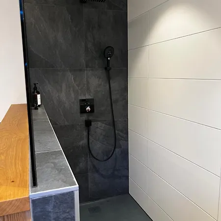 Lakeside Penthouse 16 Διαμέρισμα